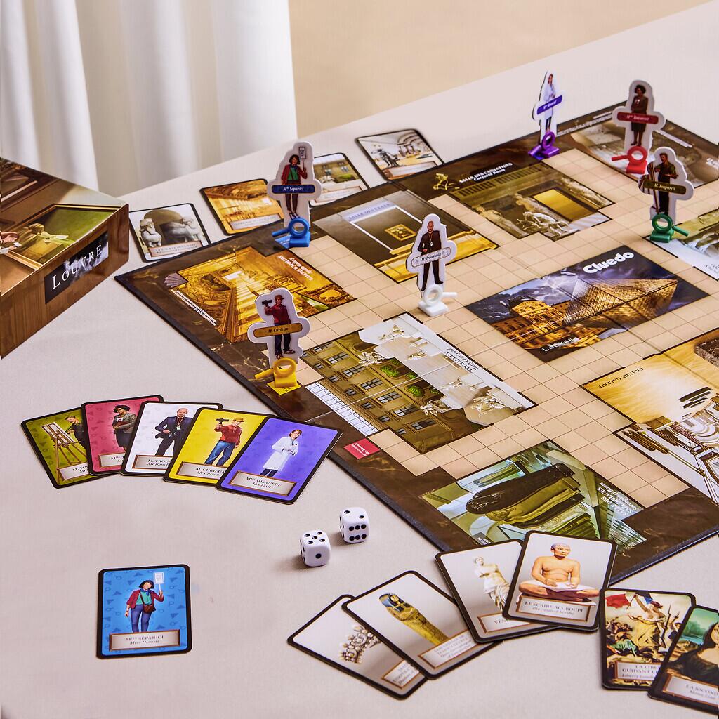 Vue du plateau de jeu Cluedo Louvre